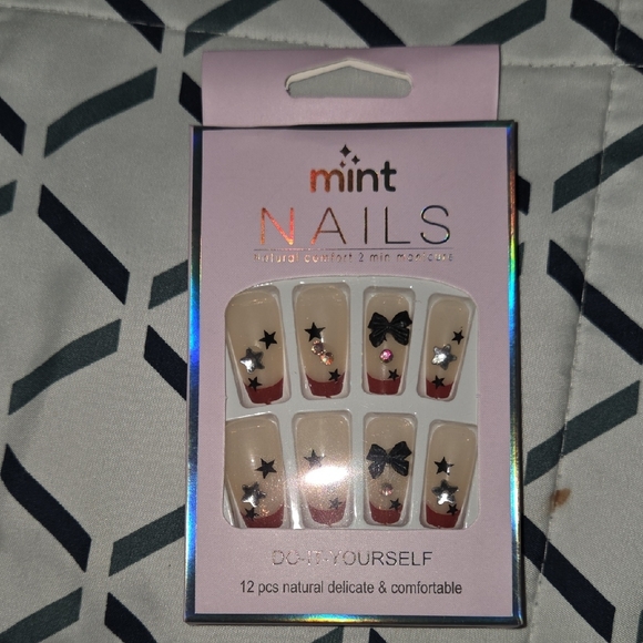 Gift Set - Picture 4 of 5